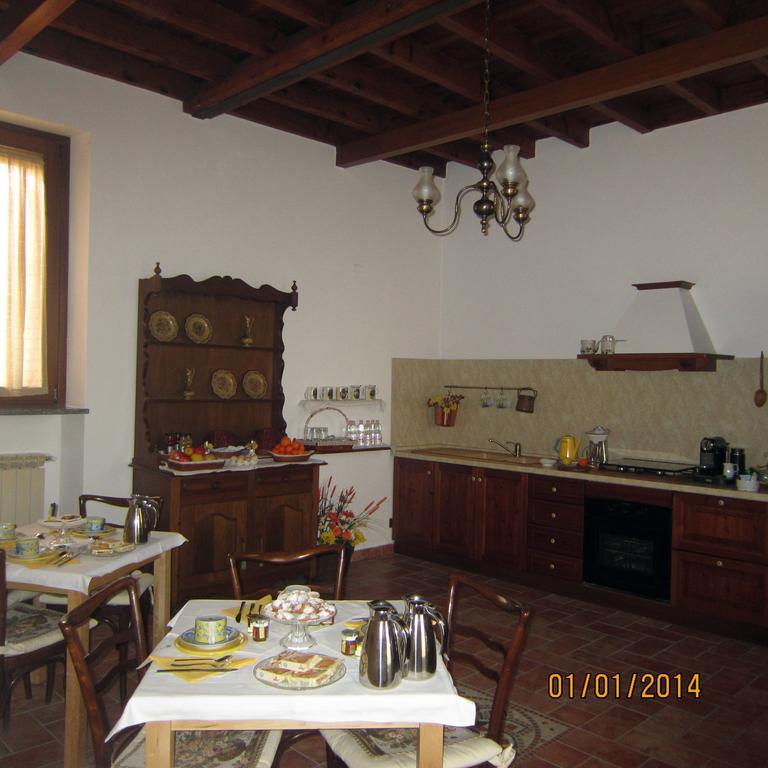 Bed And Breakfast Azienda Agricola Cascina Salazzara Magenta Room photo
